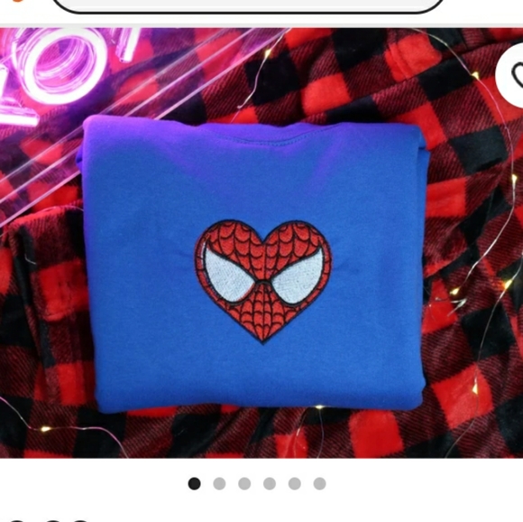 Spiderman Heart Crewneck - Picture 1 of 1